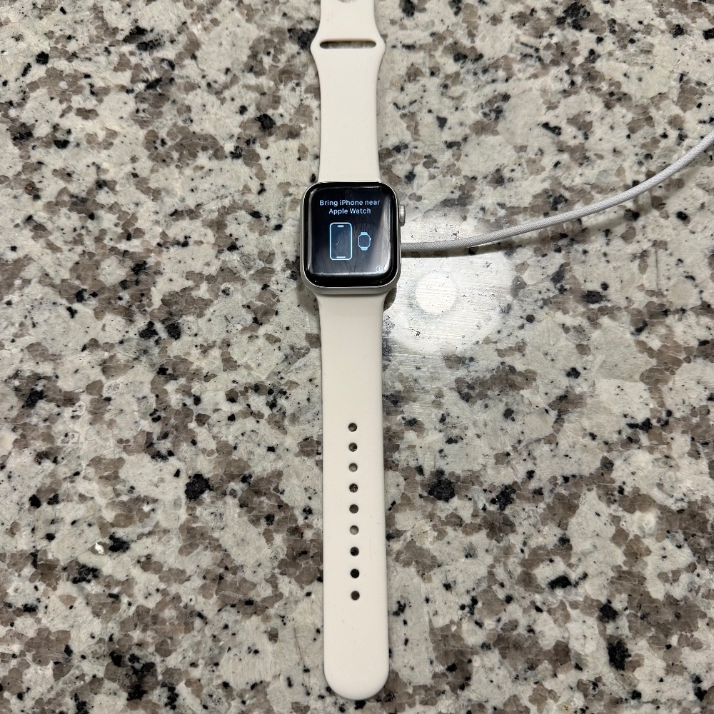 Series 5 Apple Watch 40 mm with Cellular Option